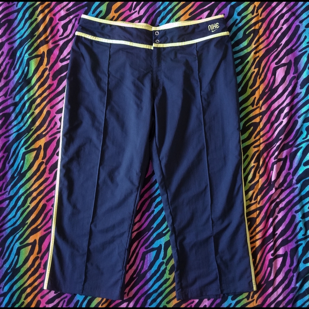 🖤 Like New Womens Nike Capris